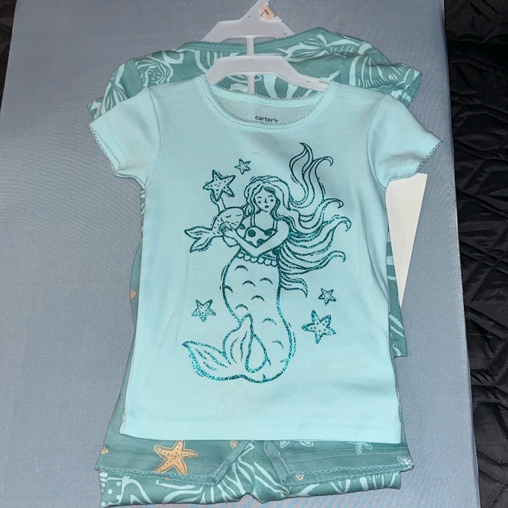 Adorable mermaid four piece short set made by carters size 2T